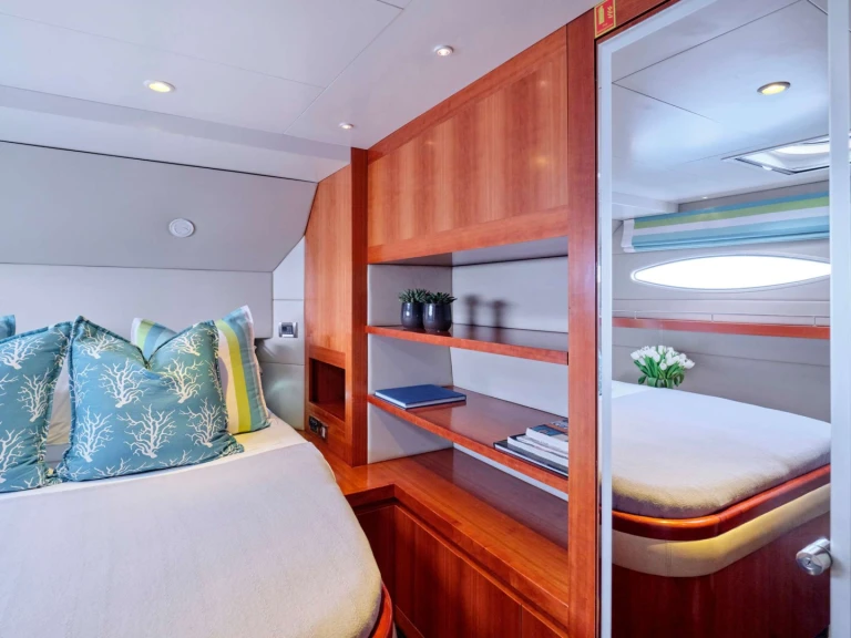 Charter a Fountaine Pajot Fountaine Pajot Galathea 65 in Eden Island on Samboat