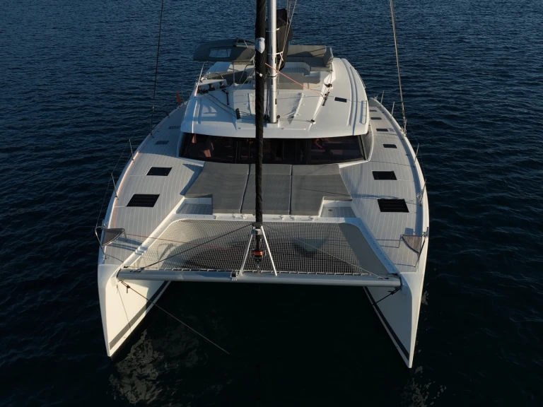 Hire a Fountaine Pajot Fountaine Pajot 47 TANNA LUX (GEN,AC,WATERMAKER) Sami