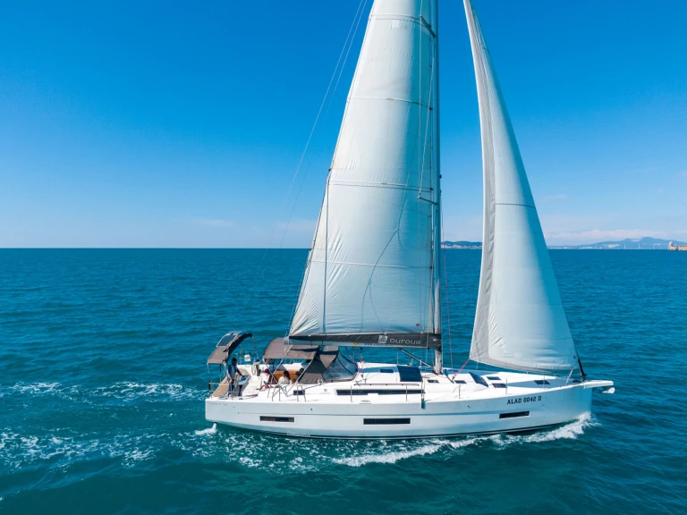 Charter a Dufour Dufour 530 in Olbia on Samboat