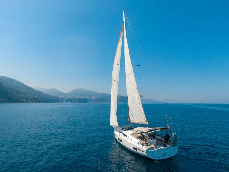 Hire a Bénéteau Oceanis 46.1 Olbia