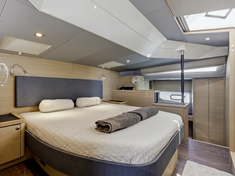 Catamaran to hire Phuket (City) at the best price