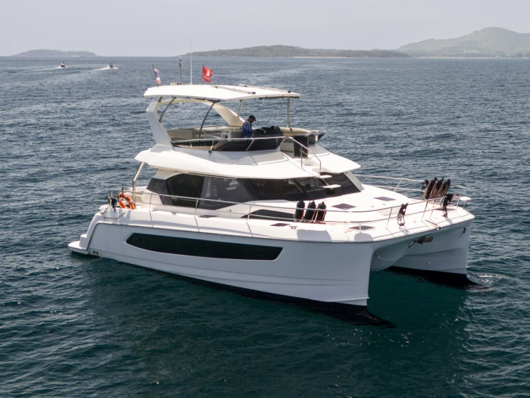 Charter a Aquila Aquila 44 in Phuket (City) on Samboat