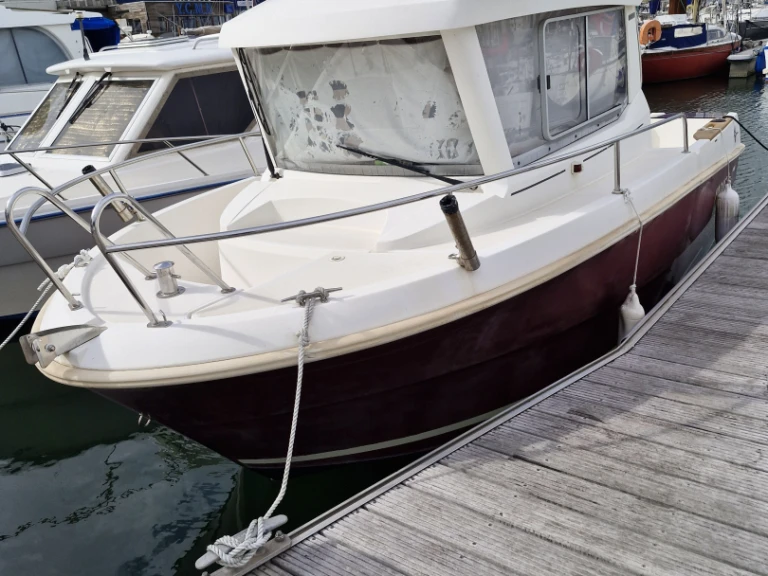 Hire a Jeanneau Merry Fisher 6 Marlin Dunkerque