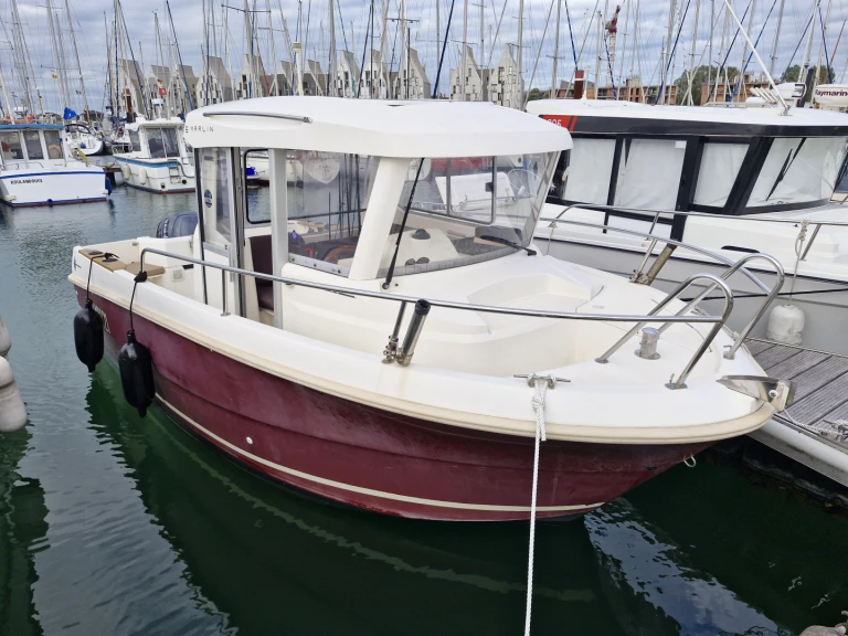 Motorboat hire in Dunkerque - Jeanneau Merry Fisher 6 Marlin