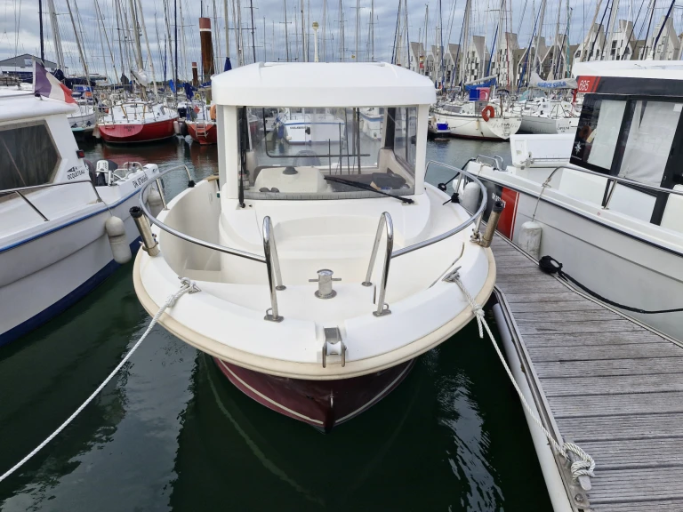 Charter a Jeanneau Merry Fisher 6 Marlin in Dunkerque on Samboat