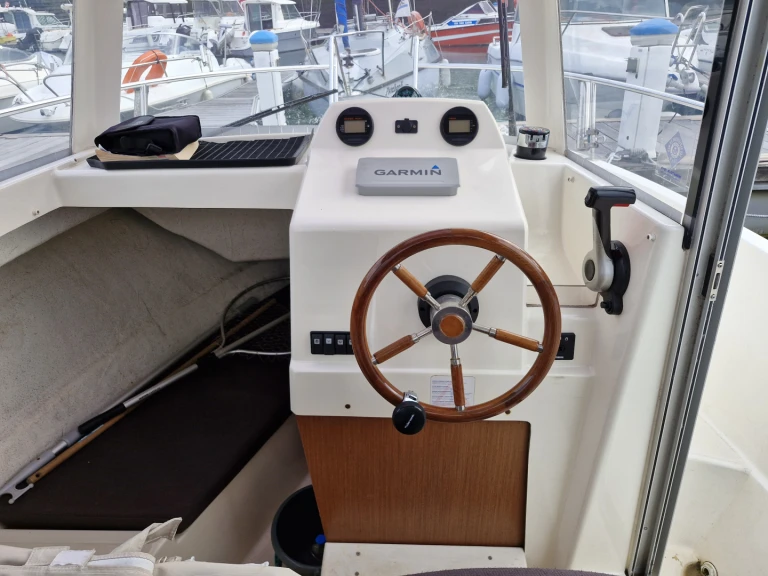 Hire Motorboat with or without skipper Jeanneau Dunkerque