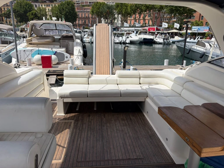 Hire a Fiart Fiart 42 Genius Naples