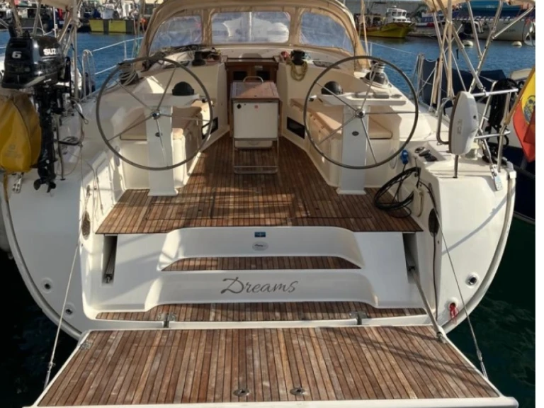 Charter a Bavaria Bavaria 45 Cruiser in Puerto Puebla de Farnals on Samboat