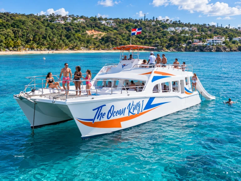 Hire Catamaran Custom Made with a boat licence