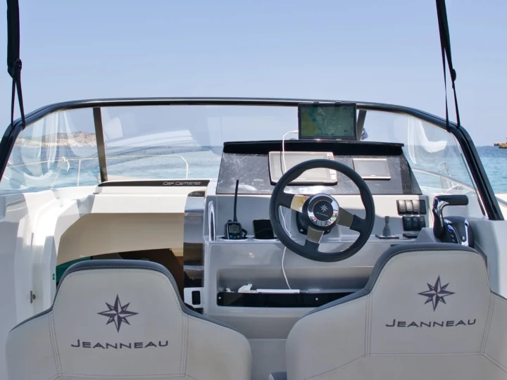 Yacht hire Sant Antoni de Portmany cheap Cap Camarat 7.5 WA