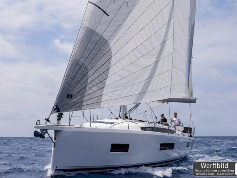 Sailboat to hire Pula at the best price