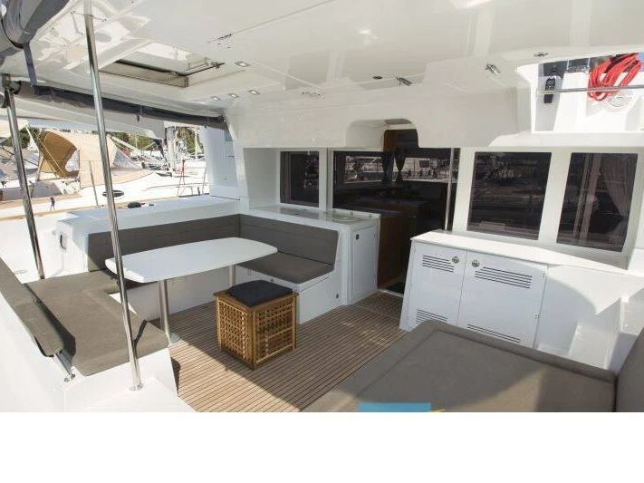 Yacht charter Alimos - Lagoon Lagoon 450 F on SamBoat