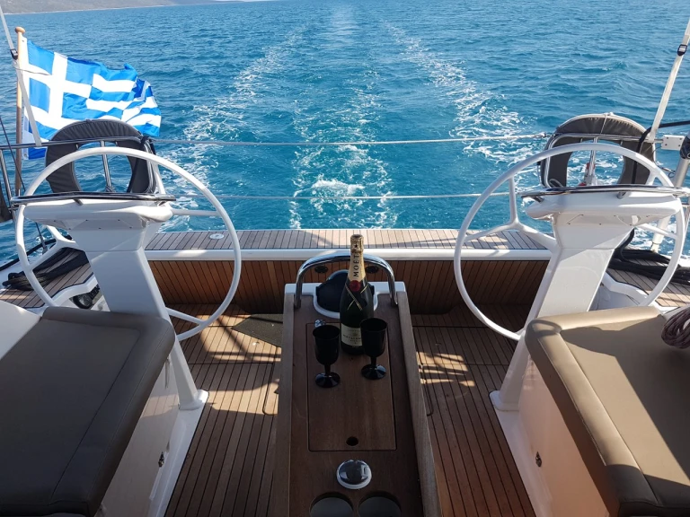 Sailboat hire in Lygia - Bavaria Cruiser 46