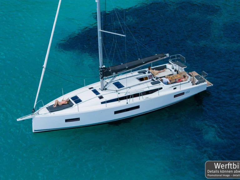 Hire Sailboat with or without skipper Jeanneau Pula
