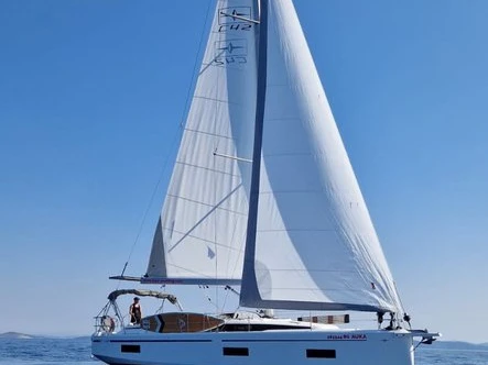 Hire Sailboat with or without skipper Bavaria Rogoznica