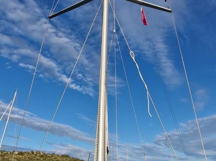 Hire Sailboat Bavaria with a boat licence