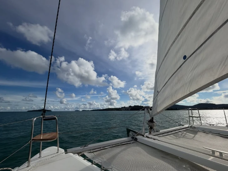 Catamaran hire in Mueang Phuket - Lagoon Lagoon 400 S2
