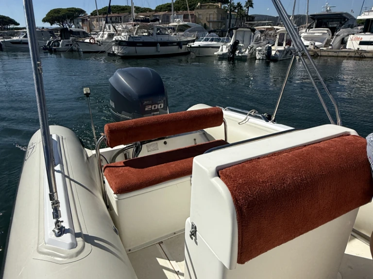 Charter a Stylmer 710 in Port Grimaud on Samboat