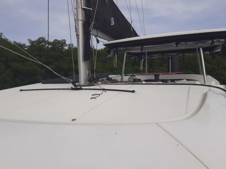 Catamaran to hire Le Marin at the best price