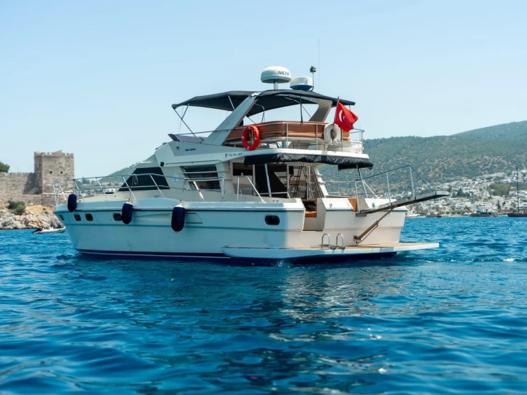Yacht charter Bodrum - Fairline Squadron 50 on SamBoat