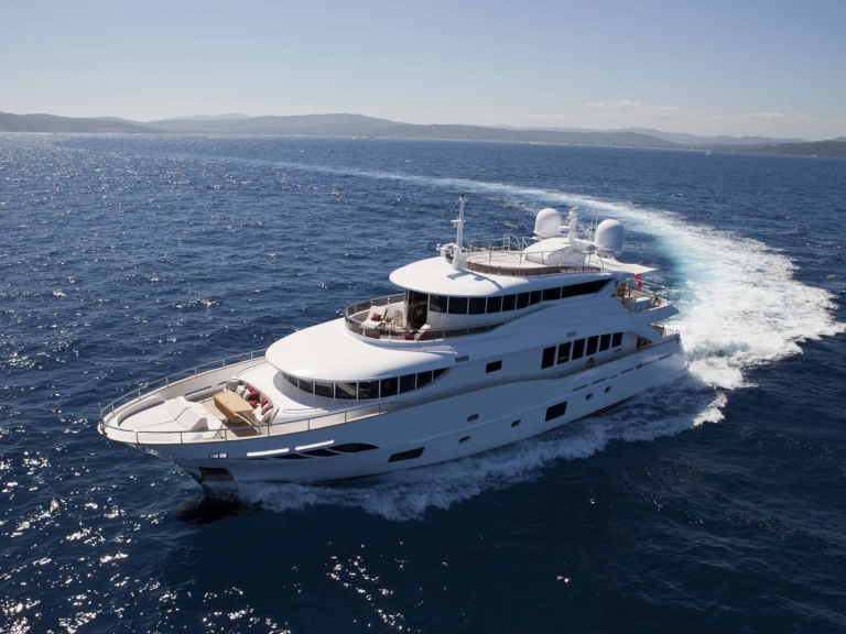 Luxury Yacht to hire Naples at the best price