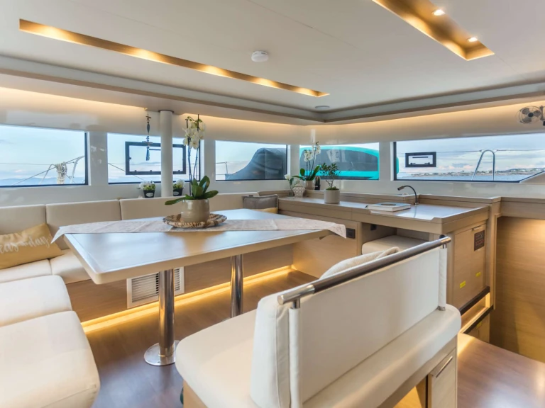Hire Luxury Yacht with or without skipper Lagoon Greece