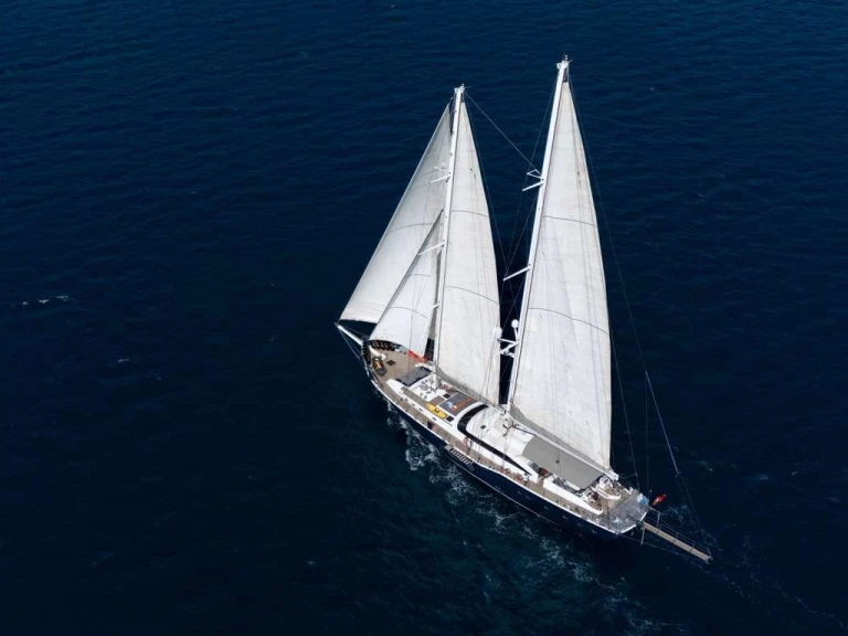 Luxury Yacht hire in Greece - Valena Yachting - Istanbul UBI BENE