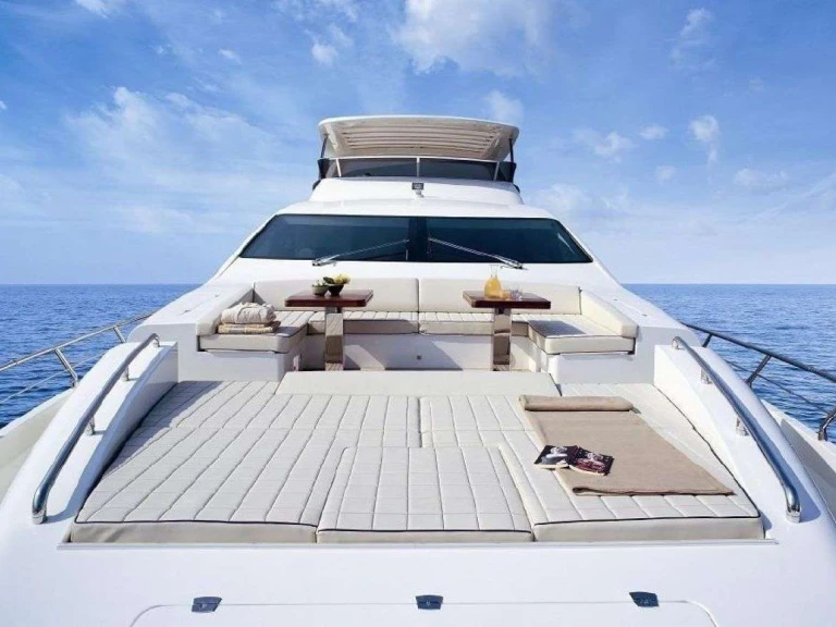 Charter a Azimut LA FENICE in Corfu on Samboat