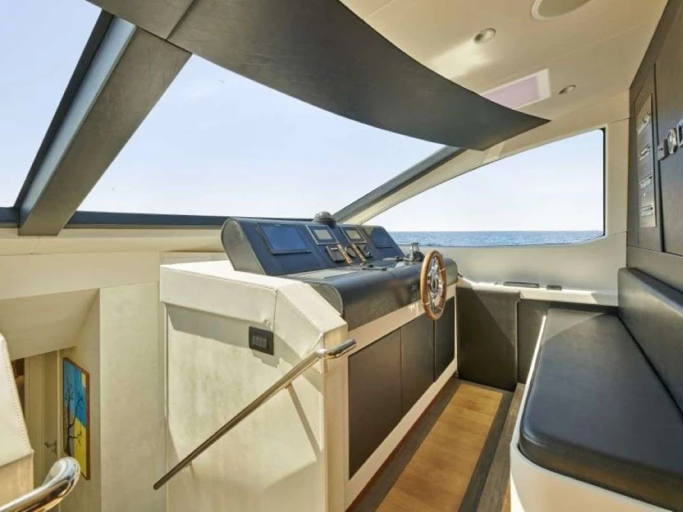 Luxury Yacht to hire Corfu at the best price
