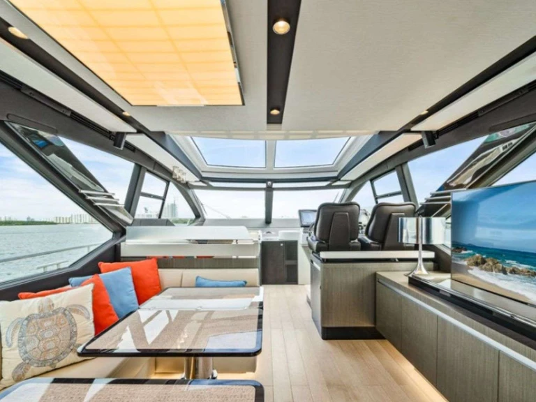 Charter a Azimut Water You Doing in Miami on Samboat