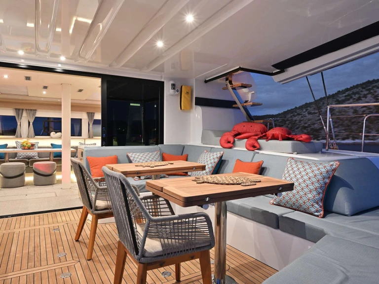 Luxury Yacht hire in Greece - Lagoon Utopia