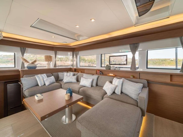 Hire Luxury Yacht with or without skipper Lagoon Greece