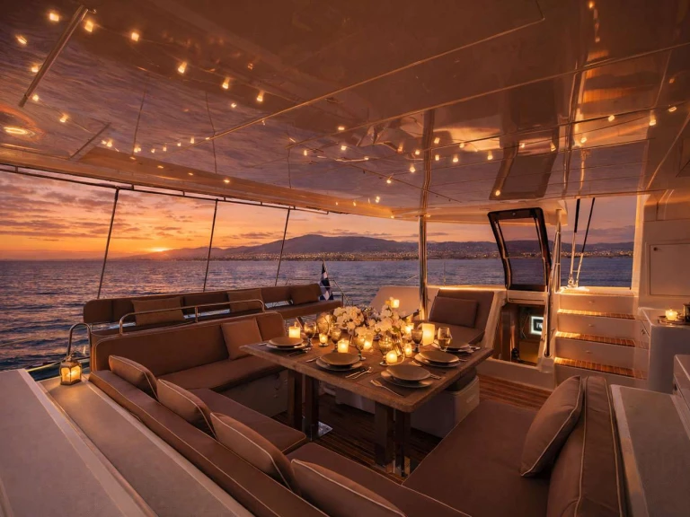 Yacht charter Greece - Lagoon ROYAL FLUSH on SamBoat