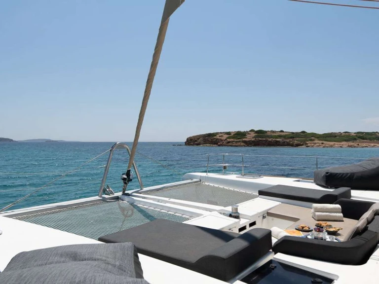 Luxury Yacht hire in Greece - Lagoon ROYAL FLUSH