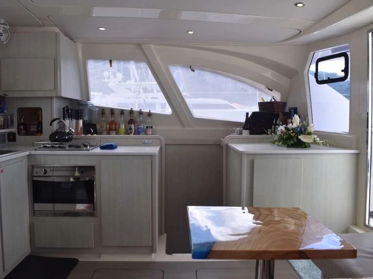 Luxury Yacht hire in British Virgin Islands (BVI) - Leopard SOL SEEKER