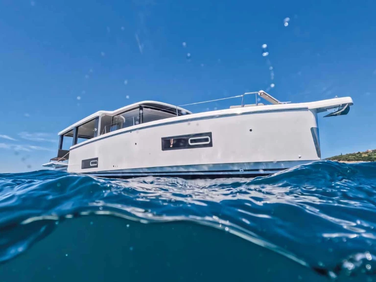 Hire a Jeanneau Sea Loft 480 Biograd na Moru