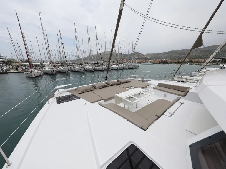 Hire Catamaran Bali with a boat licence