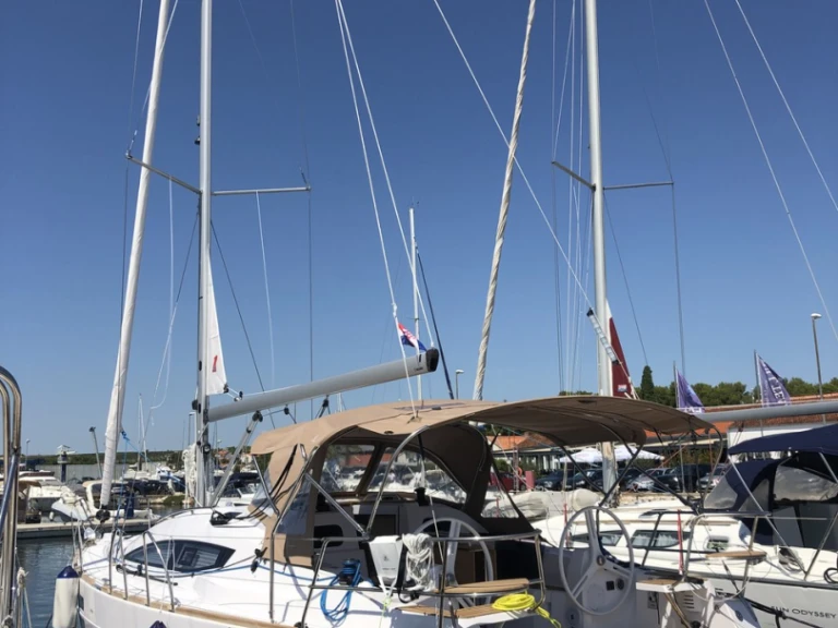 Hire Sailboat with or without skipper Elan Šibenik