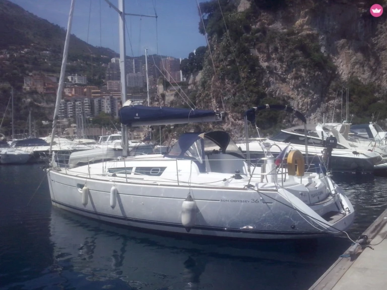 Hire a Jeanneau Sun Odyssey 36i Saint-Mandrier-sur-Mer
