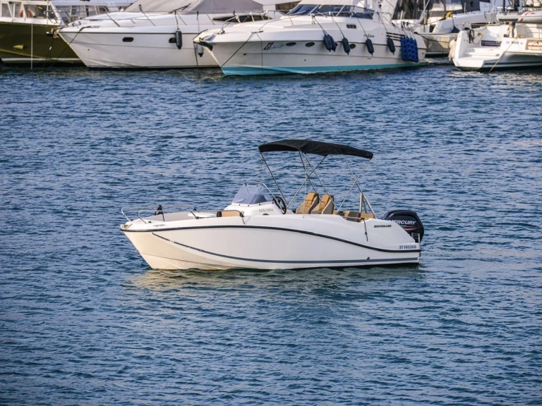 Motorboat to hire Marseille at the best price