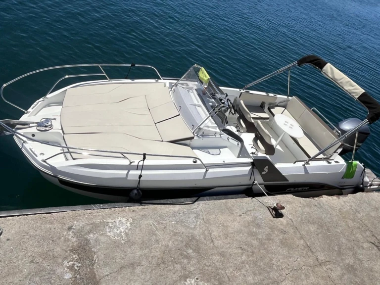 Motorboat to hire Marseille at the best price