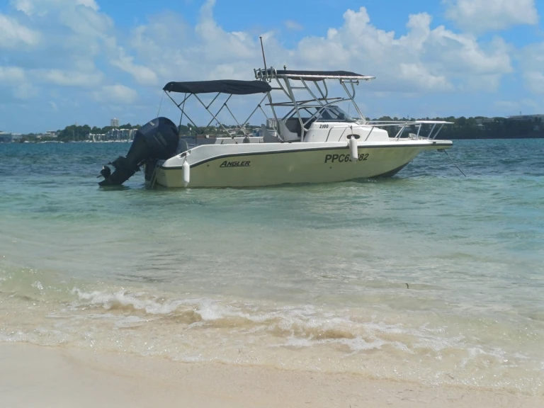 Hire Motorboat with or without skipper Angler Le Gosier