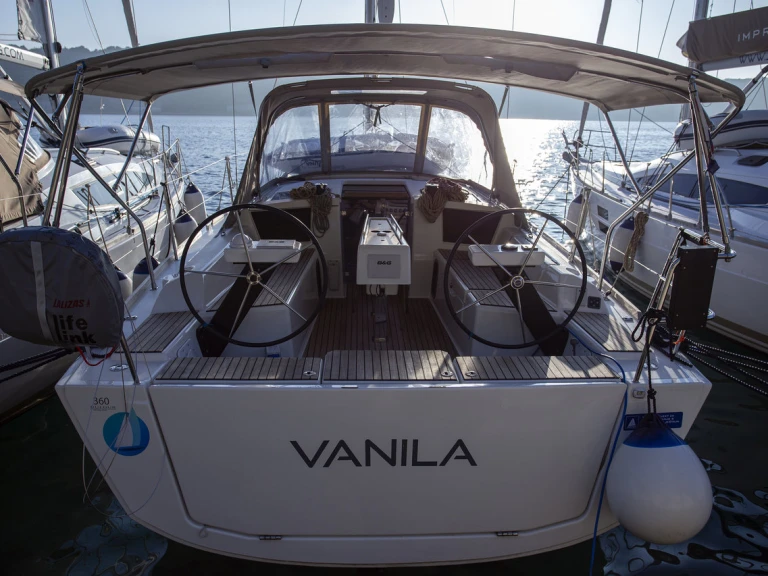 Hire Sailboat with or without skipper Dufour Punat