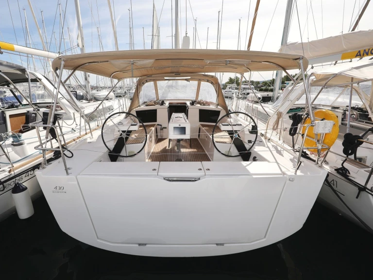 Hire Sailboat Dufour with a boat licence