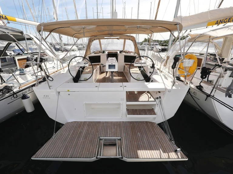 Sailboat to hire Trogir at the best price