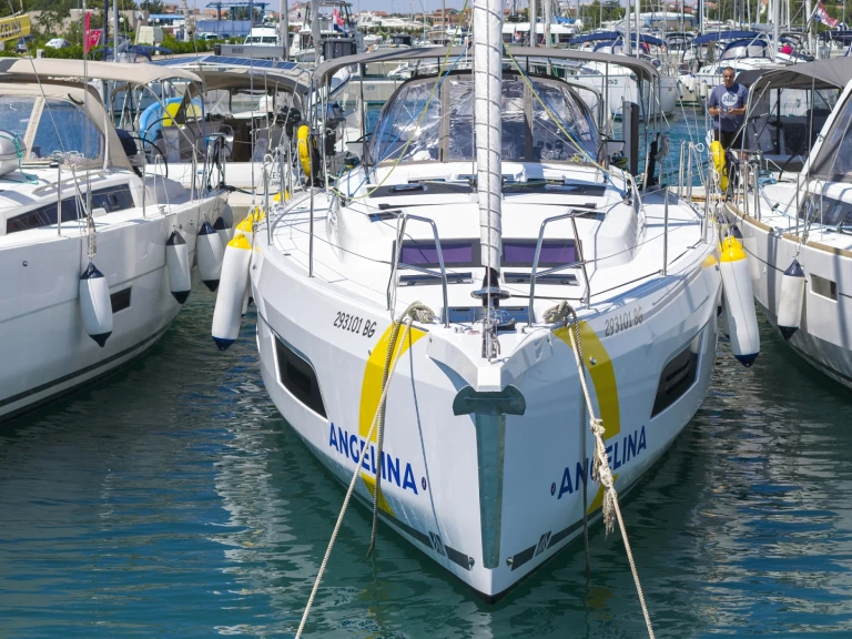 Yacht hire Trogir cheap Dufour 44