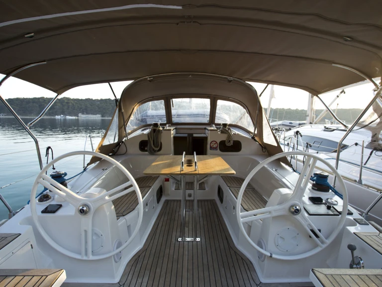 Hire Sailboat Elan with a boat licence