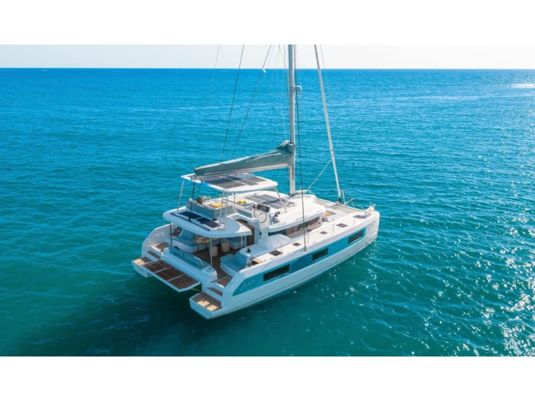 Catamaran hire in Split - Lagoon Lagoon 47