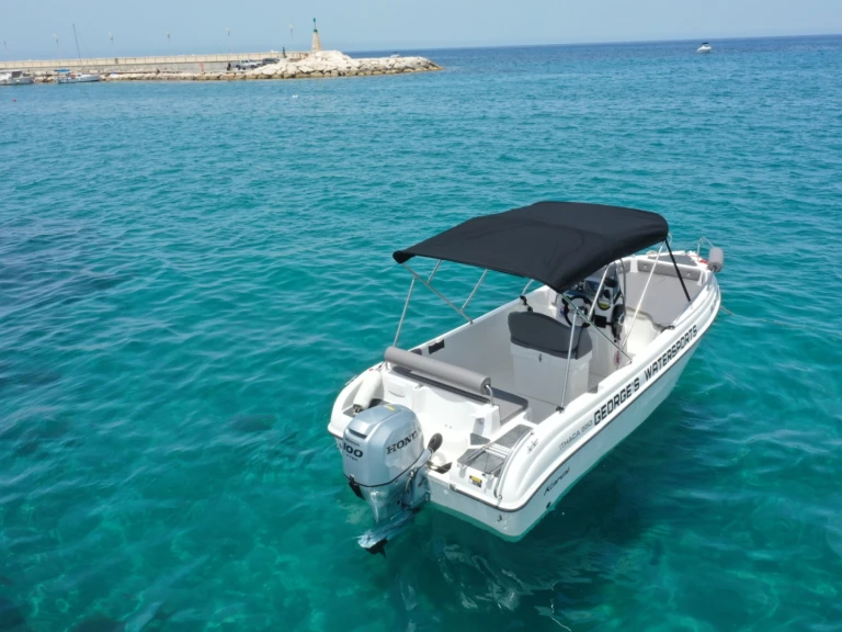 Charter a Karel KAREL ITHAKA 550 in Latchi on Samboat