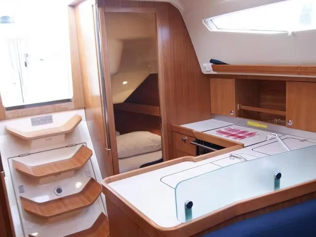 Charter a Elan Impression 344 in Punat on Samboat